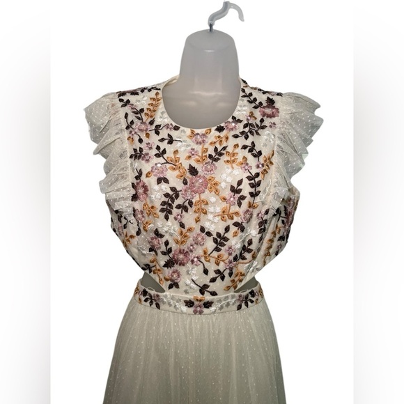 Mac Duggal 35106 Cream Embroidered Cutout Ruffle Maxi Gown Size 10 NWT - Picture 7 of 8